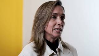 Incorporación efectiva en los primeros 90 días
Aprende a incorporar nuevas personas mediante roles claros, apoyo de pares y prácticas de equipo que creen una experiencia de integración acogedora y orientada a la misión, y prepárales para el éxito a largo plazo
Ponentes de la comunidad de Acumen:
Ana Margarita Velásquez, Directora, Fundación ROFÉ
Andrea Escobar, Cofundadora & Directora, Fundación Soydoy
Explora una variedad de recursos (videos, lecturas rápidas, casos de estudio y más) en nuestra completa biblioteca de contenido: https://resources.acumenacademy.org/es
Learn to onboard better with clear roles, peer support, and team practices that create a welcoming and mission-driven onboarding experience and set new hires up for long-term success
Speakers from the Acumen community:
Ana Margarita Velásquez, Director, Fundación ROFÉ
Andrea Escobar, Co-founder & Director, Fundación Soydoy
Explore a wide range of resources - videos, quick reads, case studies, and more - in our full content library: https://resources.acumenacademy.org/ Incorporación efectiva en los primeros 90 días