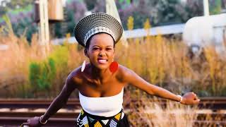 MR LENZO FT iNATHI  &  KHAJU SA - THULA