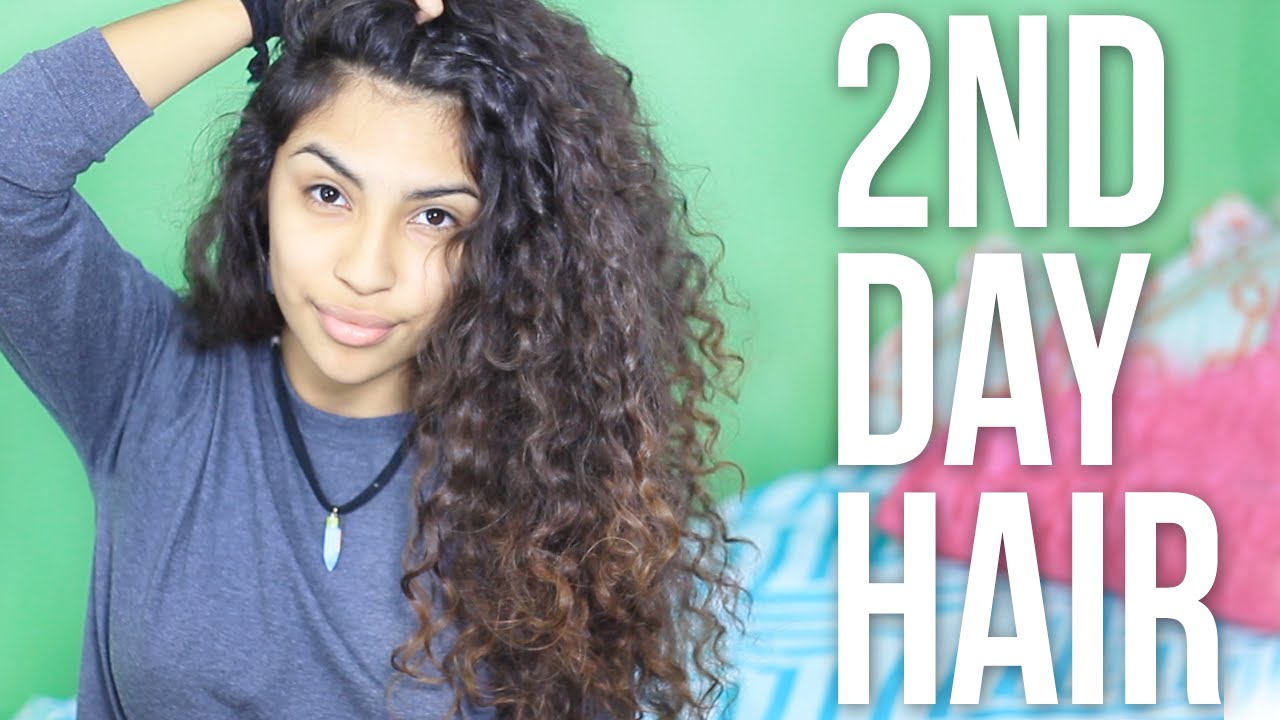 Cheat Sheet 10 Quick And Easy Hairstyle Videos That Every Curly Girl Needs For School Curlyhair Com