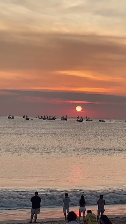 Suasana Sunset Di pantai Jimbaran Bali Sungguh Indah Ciptaan Tuhan #shorts #pantai  #bali