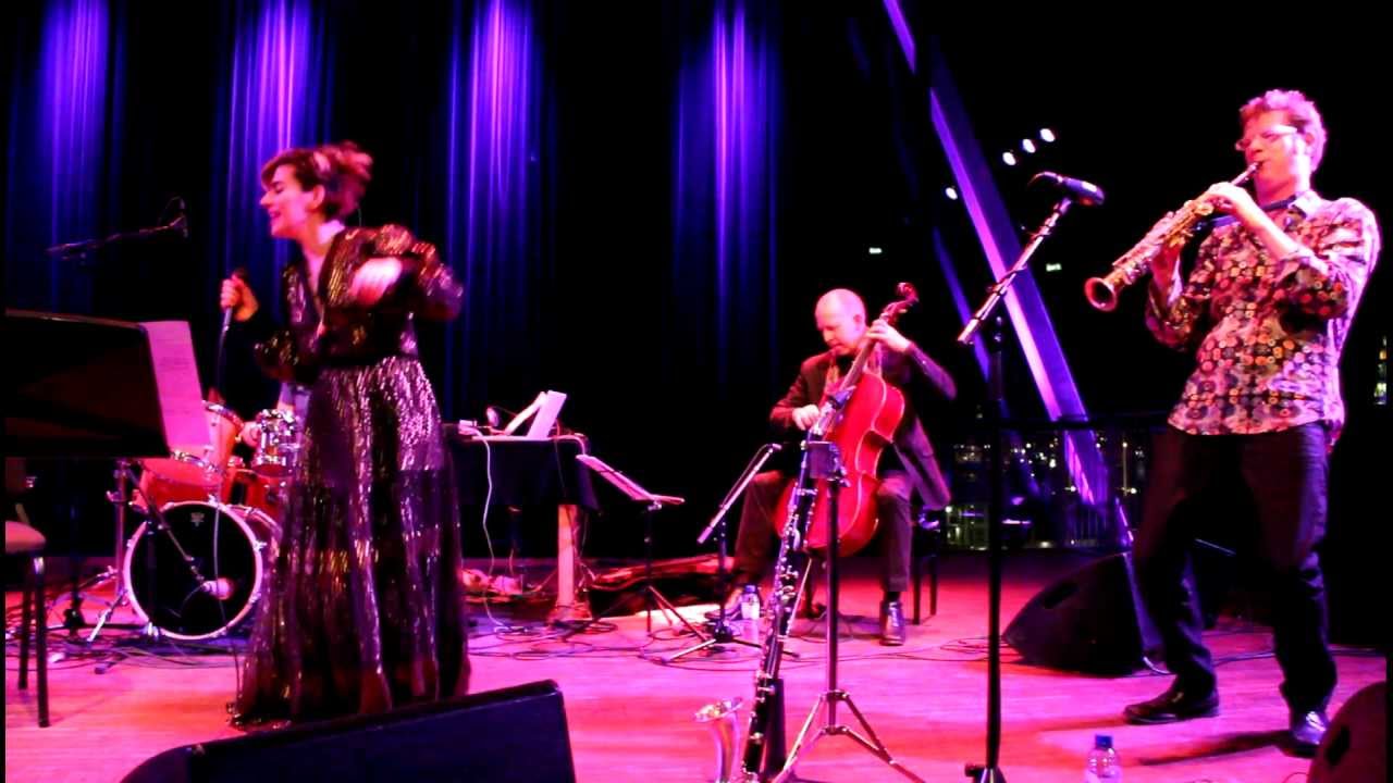 Watch Birinci Sinif - Baraná & Ceylan Ertem in Bimhuis Amsterdam on YouTube Watch Birinci Sinif - Baraná & Ceylan Ertem in Bimhuis Amsterdam on YouTube