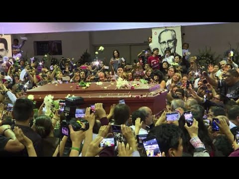 Video: L'ex Presidente Del Perù Alan García Muore Dopo Essersi Sparato Alla Testa