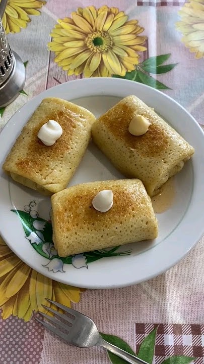 На завтрак у меня сегодня блинчики с печенью и цикорий со сливками ...