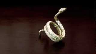 Diamond Back Snake Ring 18K D With White And Black Diamonds Soffer Ari