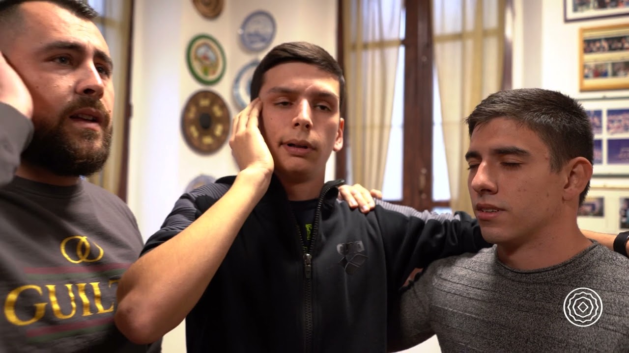 Nuoro - Sòtziu Tenore Nugoresu - Boche a sa sèria e passu torrau - 