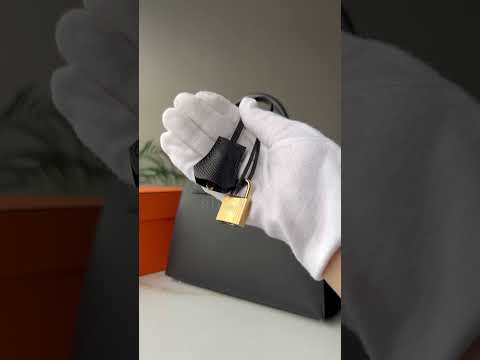 Unboxing Hermes Kelly
