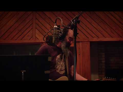Steve Earle & The Dukes On "Walkin' In LA" from ’So You Wannabe An Outlaw’