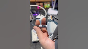 Dây Sạc 100W UGREEN – Bọc Dù Siêu Bền, Màn Hình Emoji Cute Độc Đáo! ⚡😍