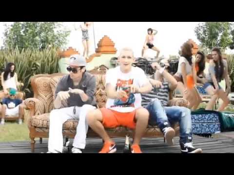 Hit Del Verano 2013 Los Nota Lokos Ft Owin y Jack - Es la que va Remix(Letra) Video Oficial HD