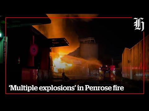 Fire crews battling huge blaze in Penrose | nzherald.co.nz