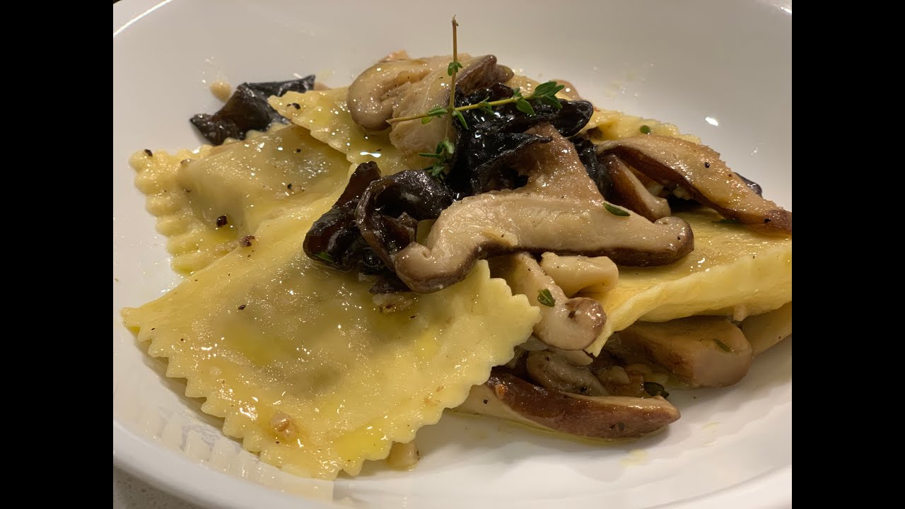 An easy dinner recipe - Ravioli with Mushroom sauce