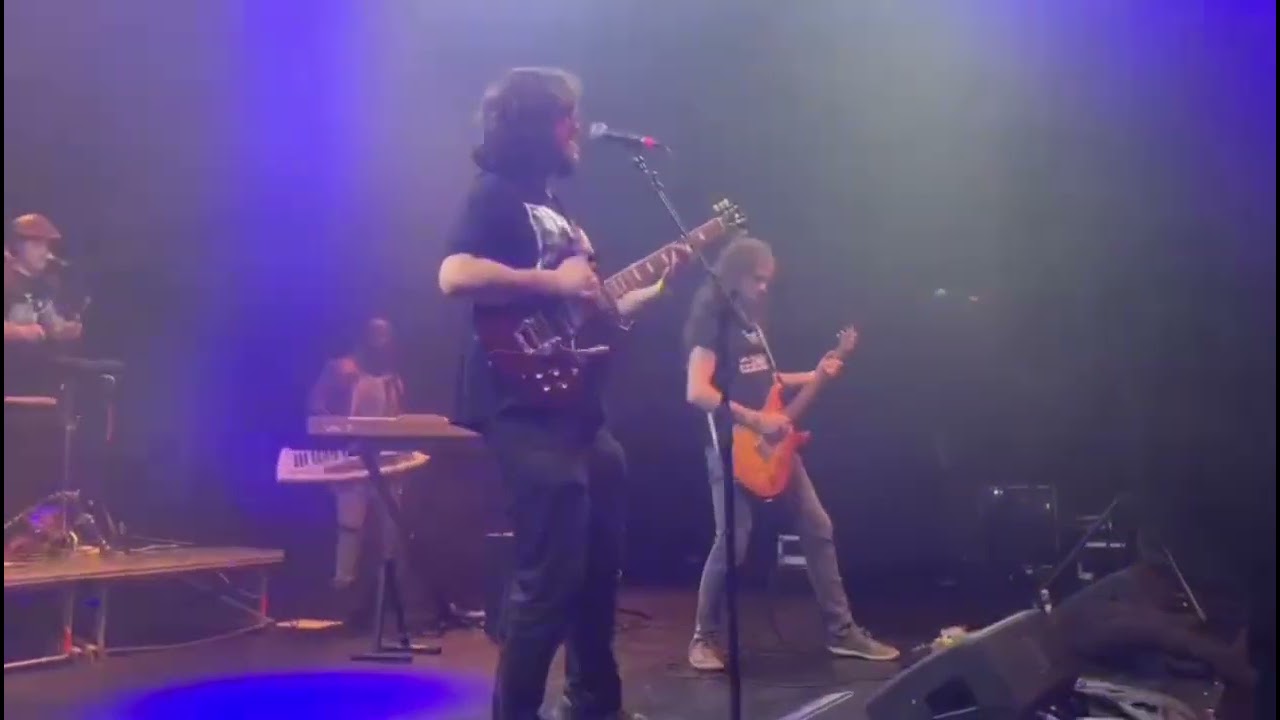 Carry on my wayward son-Kansas cover live