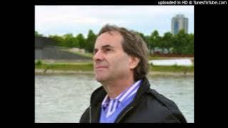 Download lagu you look beautiful- Chris de Burgh