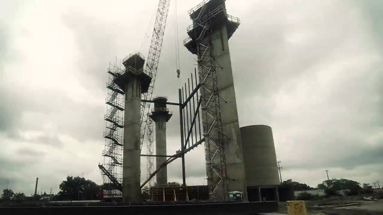 Humble Construction Erects Orange Barrel Media Towers - Columbus, OH