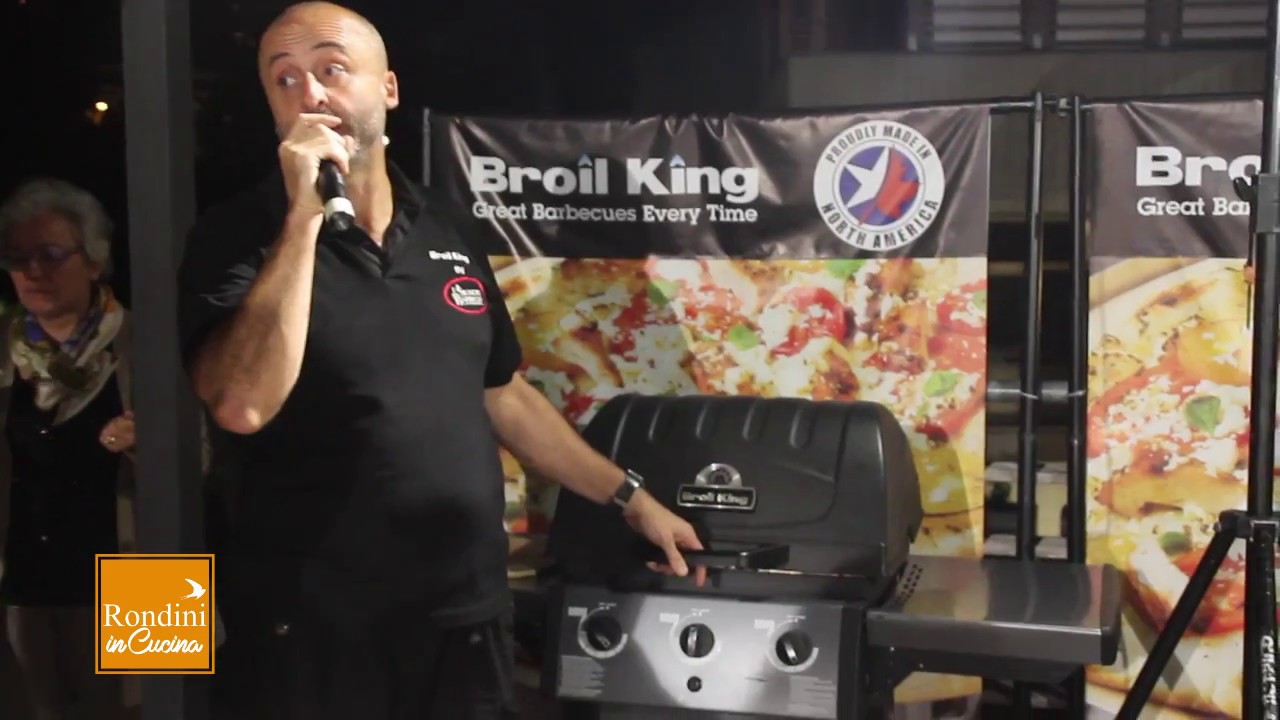 PIZZA E PANE AL BARBECUE - YouTube