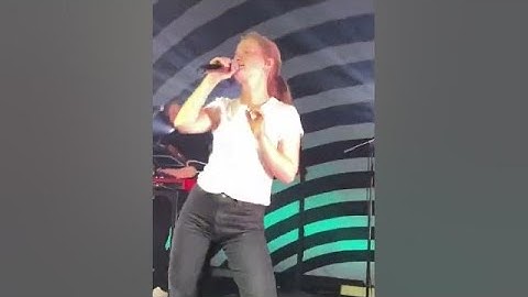 Sigrid - DON’T FEEL LIKE CRYING - LIVE Philadelphia TLA 09/29/22 AJB