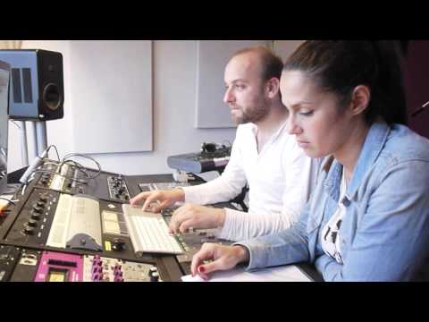 Elisa Tovati - Teaser Studio