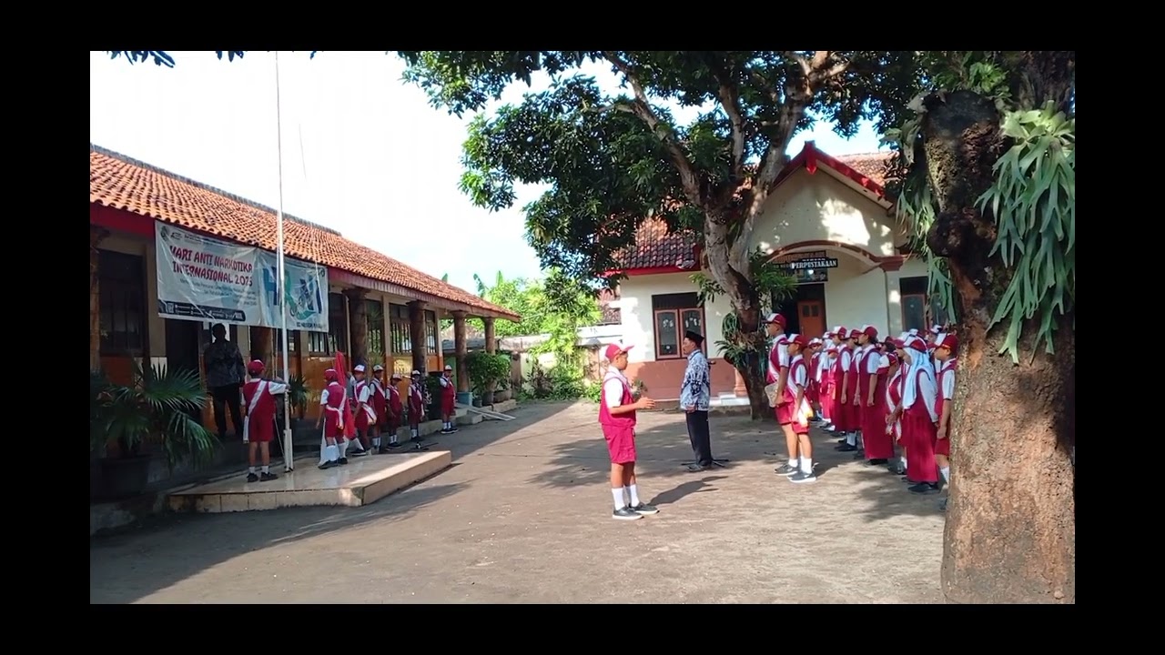 UPACARA BENDERA TANGGAL 3 NOVEMBER 2025