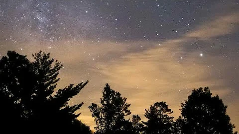 My Thoughts on 'Being an Introvert is a Good Thing' by Crystal Robello | Retta Primaulina Silitonga