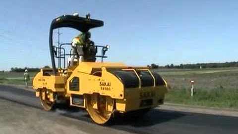 Intelligent Compaction Demo, Part 2 of 6  Paving Operation, Windrow Paver, Sakai IC Roller