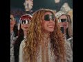 Shakira hace un resumen de la primera etapa de la gira, y yo no sé porqué estoy llorando.