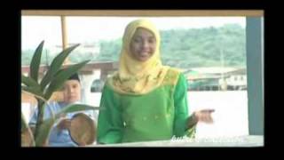 Video thumbnail of "Putri Norizah (Brunei) - Sebarkan Ke Seantero Dunia (Official Video)"