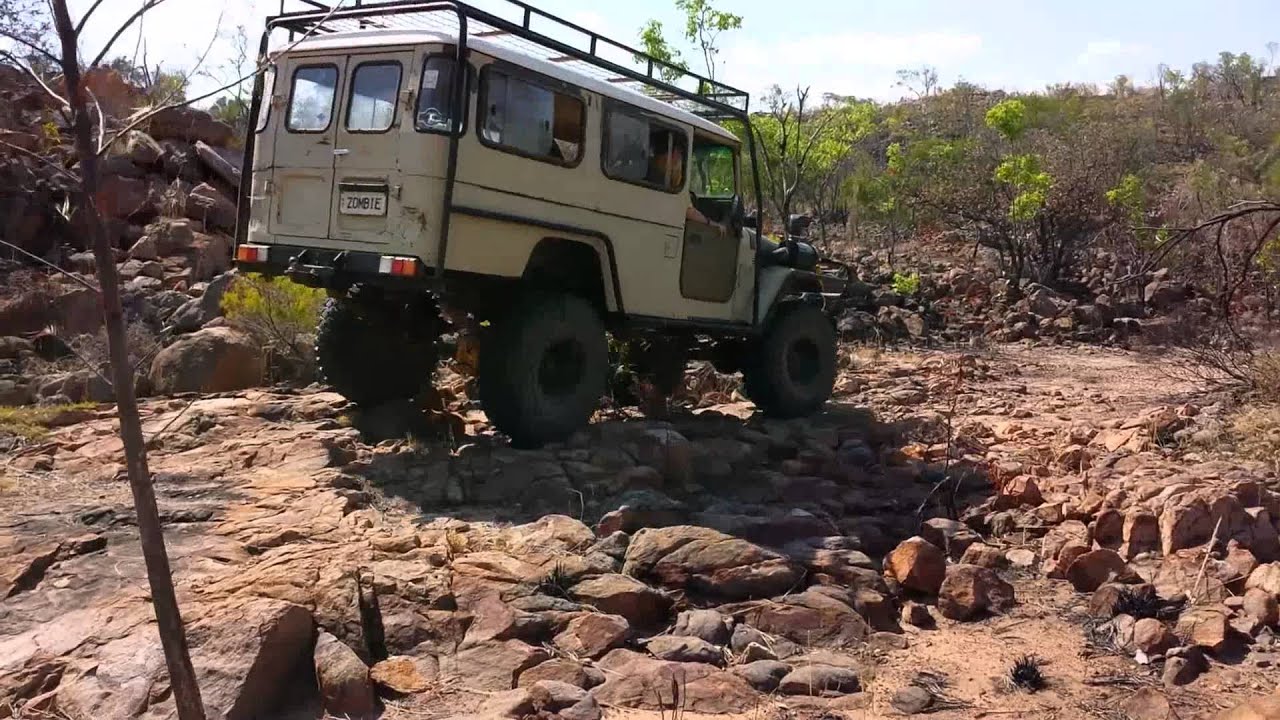 HJ47 Zombie - SOA Chev Troopy 2