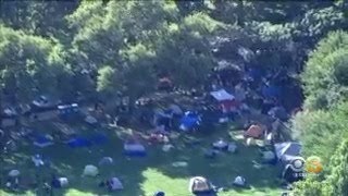 Ben Franklin Parkway Homeless Encampment Getting Set To Disband Benjamin Franklin Parkway Homeless Encampment Residents Continue To Leave