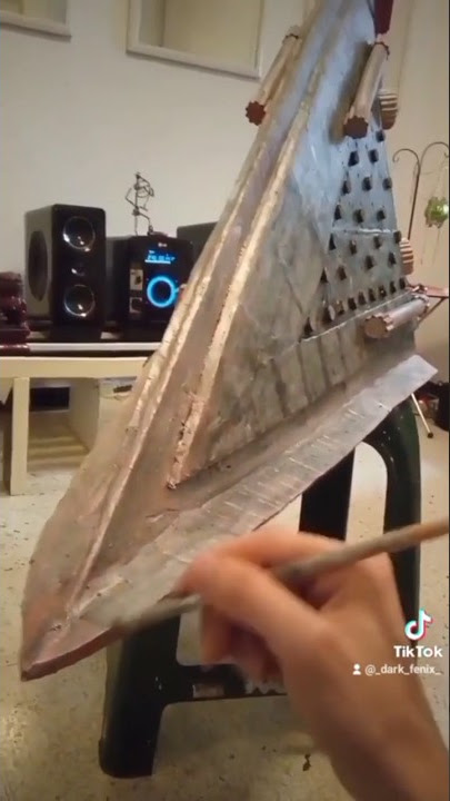 Let's Craft: Pyramid Head's Great Knife - All Cardboard Edition! 