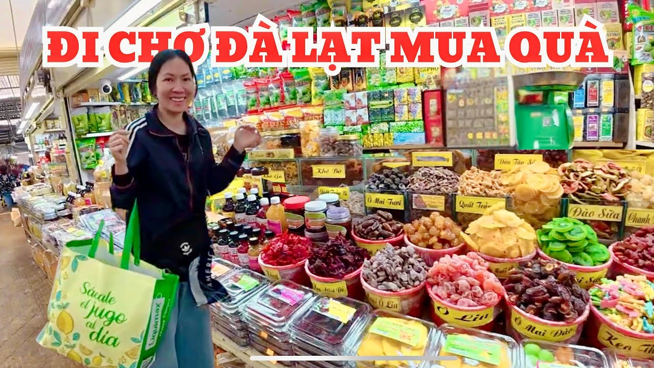 ĐI CHỢ ĐÀ LẠT MUA QUÀ - ĂN BÚN BÒ THỐ ĐÁ & CƠM NIÊU || ĂN GÌ Ở MỸ