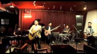 Suave - Make It Up @ Red White Jazz Lounge Profile