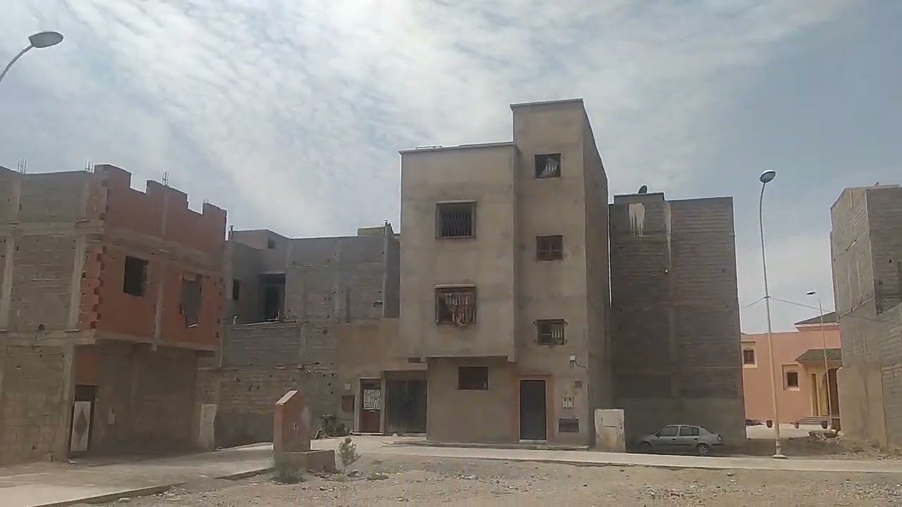 منزل شوكي و رائع للبيع بالشطر الخامس مدينة تامنصورت الثمن 43 مليون 0605484994