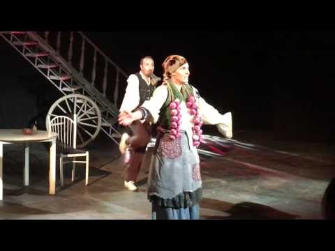 სპექტაკლი \"გაყრა\"