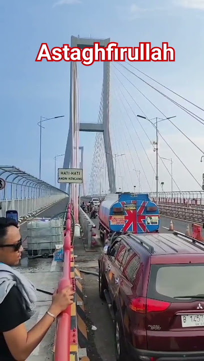 Gempa di jembatan SURAMADU #gempabumi #gempa #lucu #story #music #bencanaalam