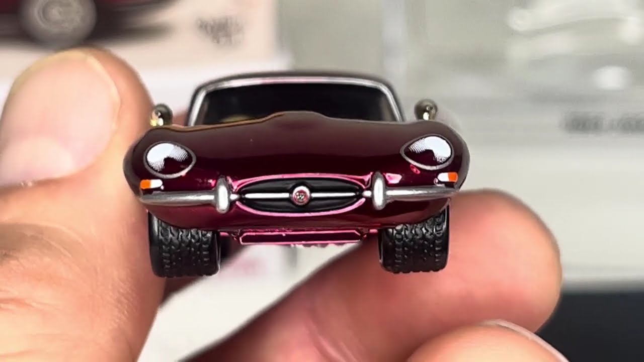 Hot wheels RLC 1964 Jaguar E-Type - YouTube