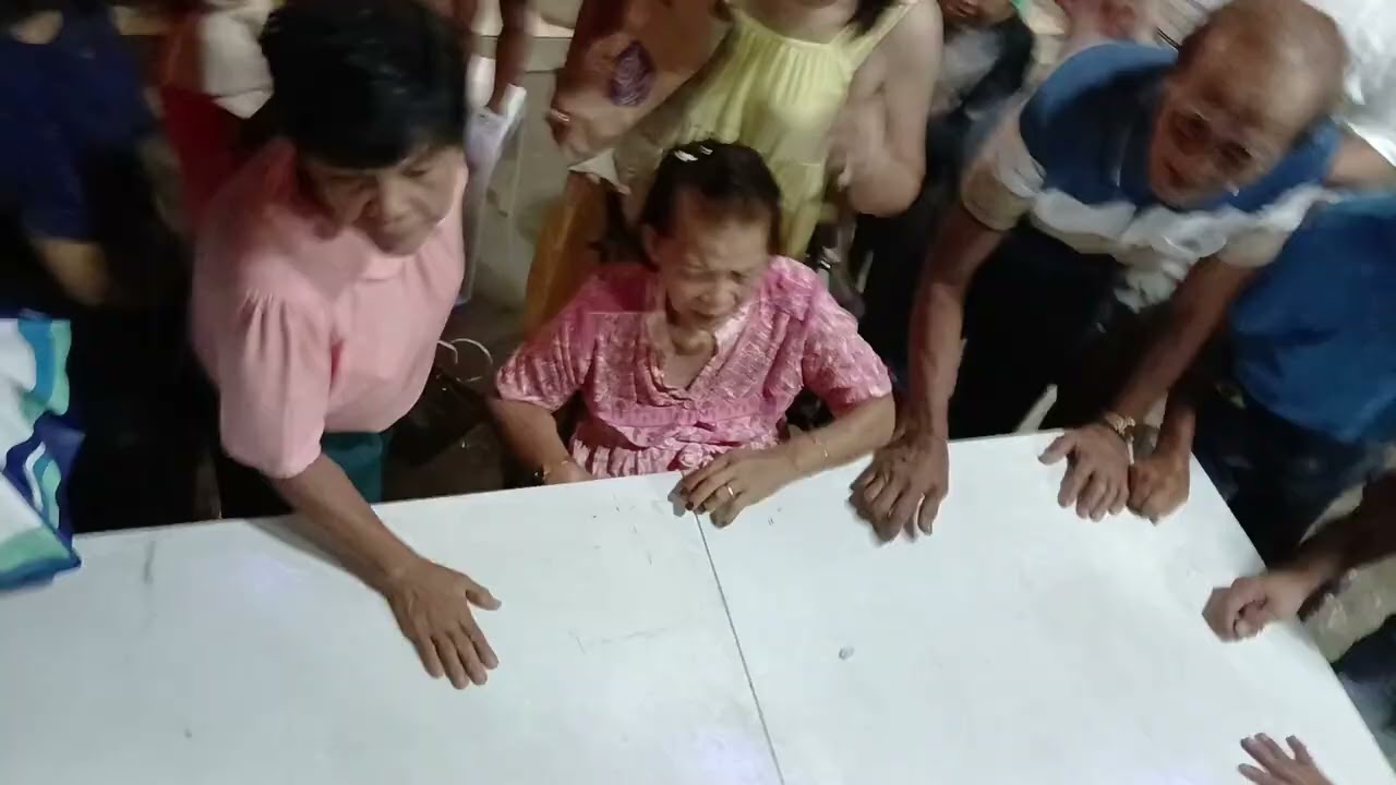 Christmas Funniest Gift Giving 2025/Funfunfun & Fun....