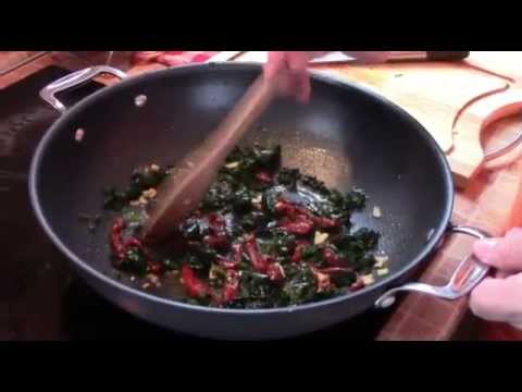 Видео: Суп из колбасы и тортеллини