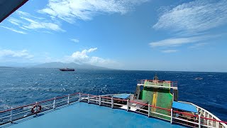 Penyebrangan Banyuwangi-Gilimanuk Bali Saat Siang Hari Cerah Banget