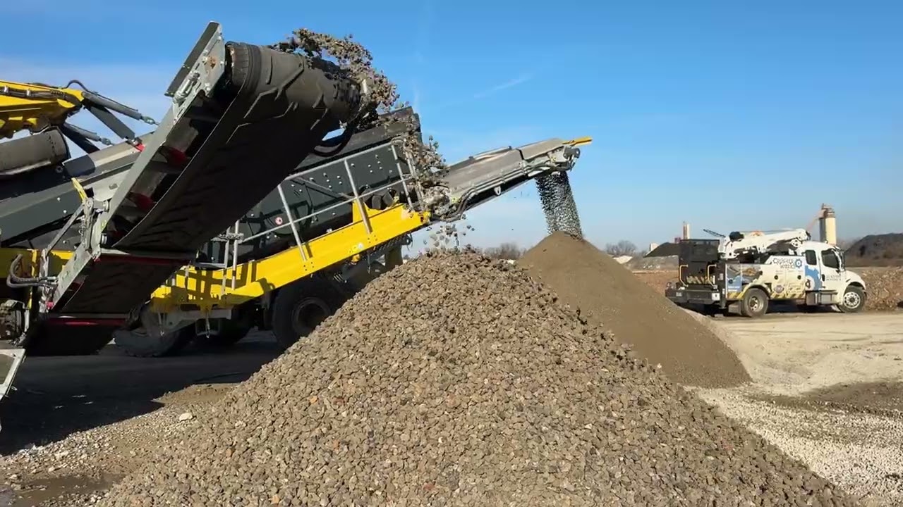 KEESTRACK R6 Impact Crusher