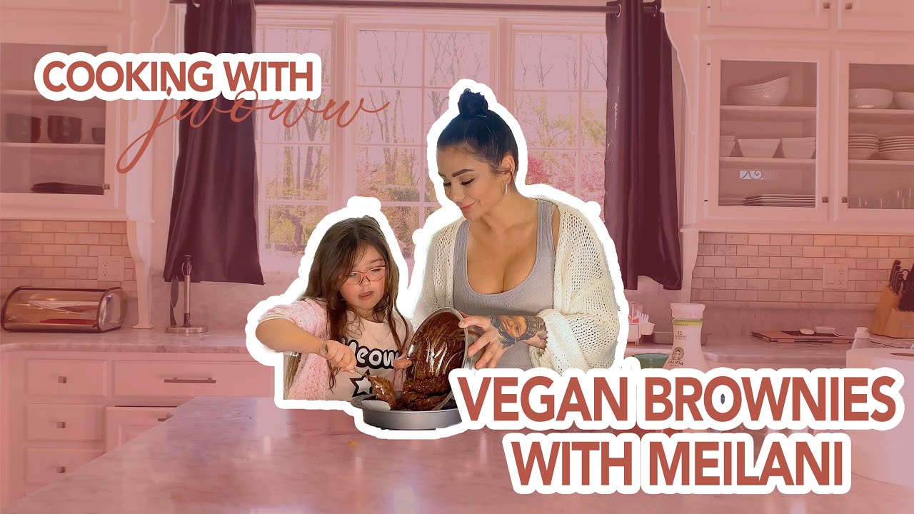 JWOWW & MEILANI BAKE VEGAN BROWNIES || SOCIAL DISTANCING VLOG #6