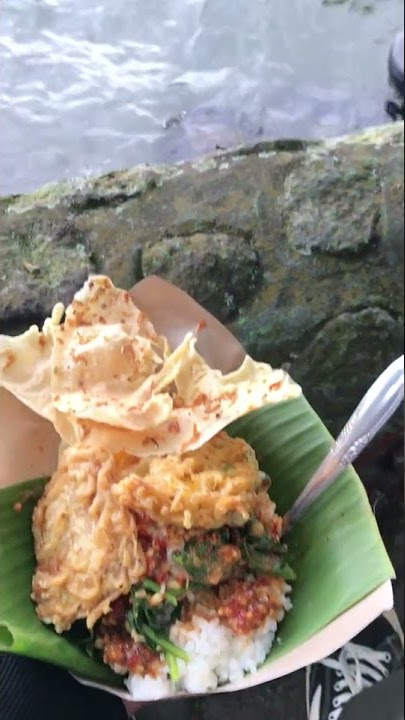Story wa Mentahan Makan Di pinggir danau.