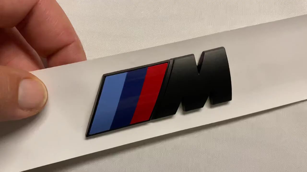 Снять шильдик с багажника