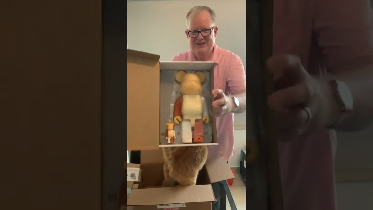 Unboxing Kith Medicom Toy Bearbrick 400% / 100% Desert Vinyl