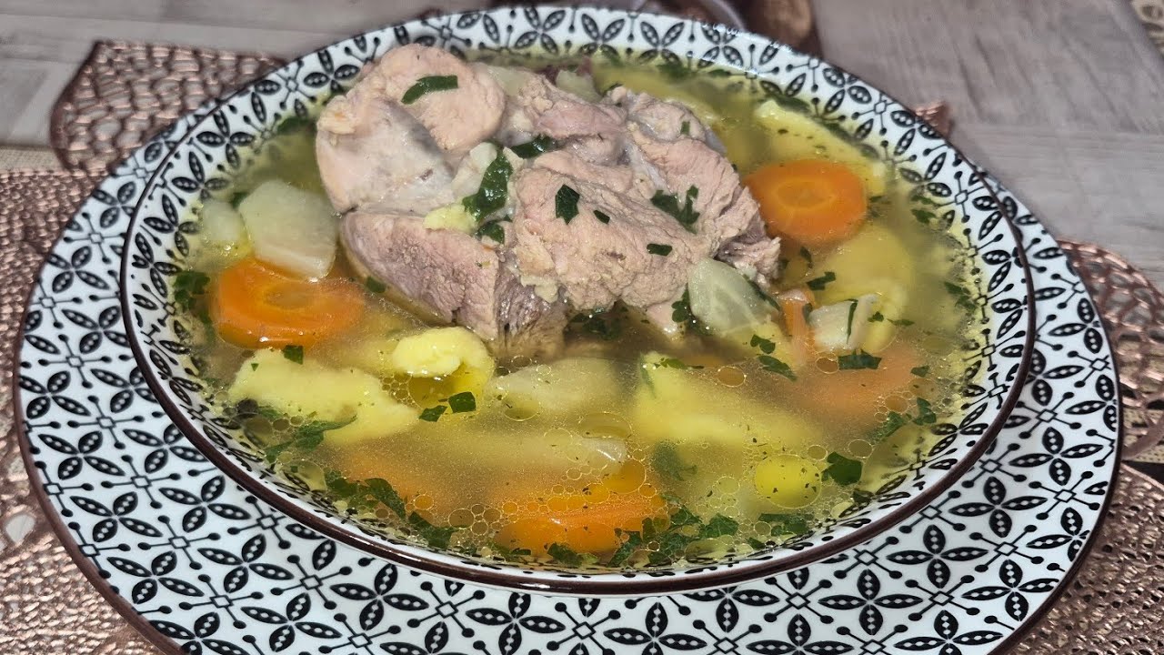 Rețetă supă de gulii cu  carne de porc și găluște pufoase