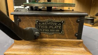 Victor Talking Machine Model R