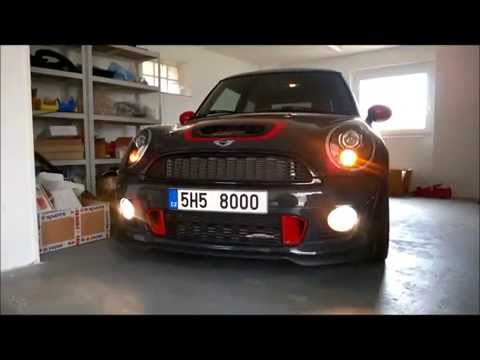 mini-cooper-jcw-gp2-2013-welcome-lights