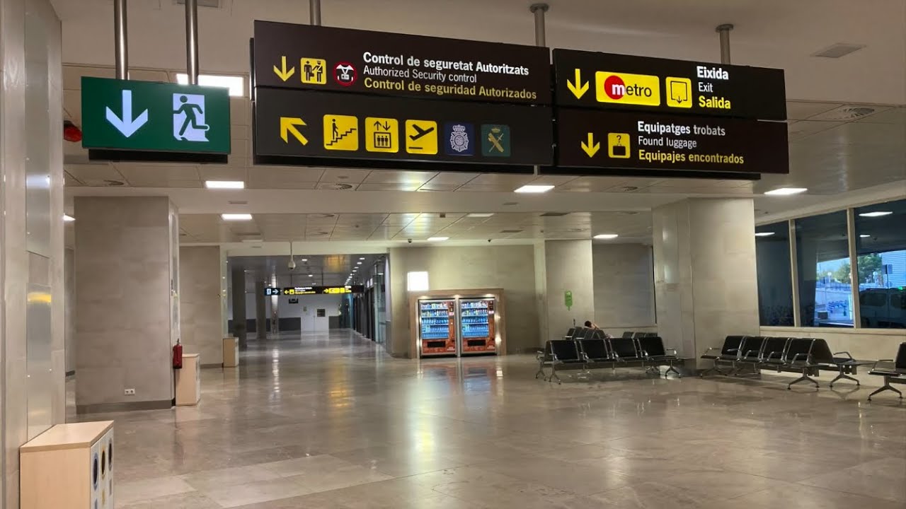 Valencia (Spain) Airport announcements #2