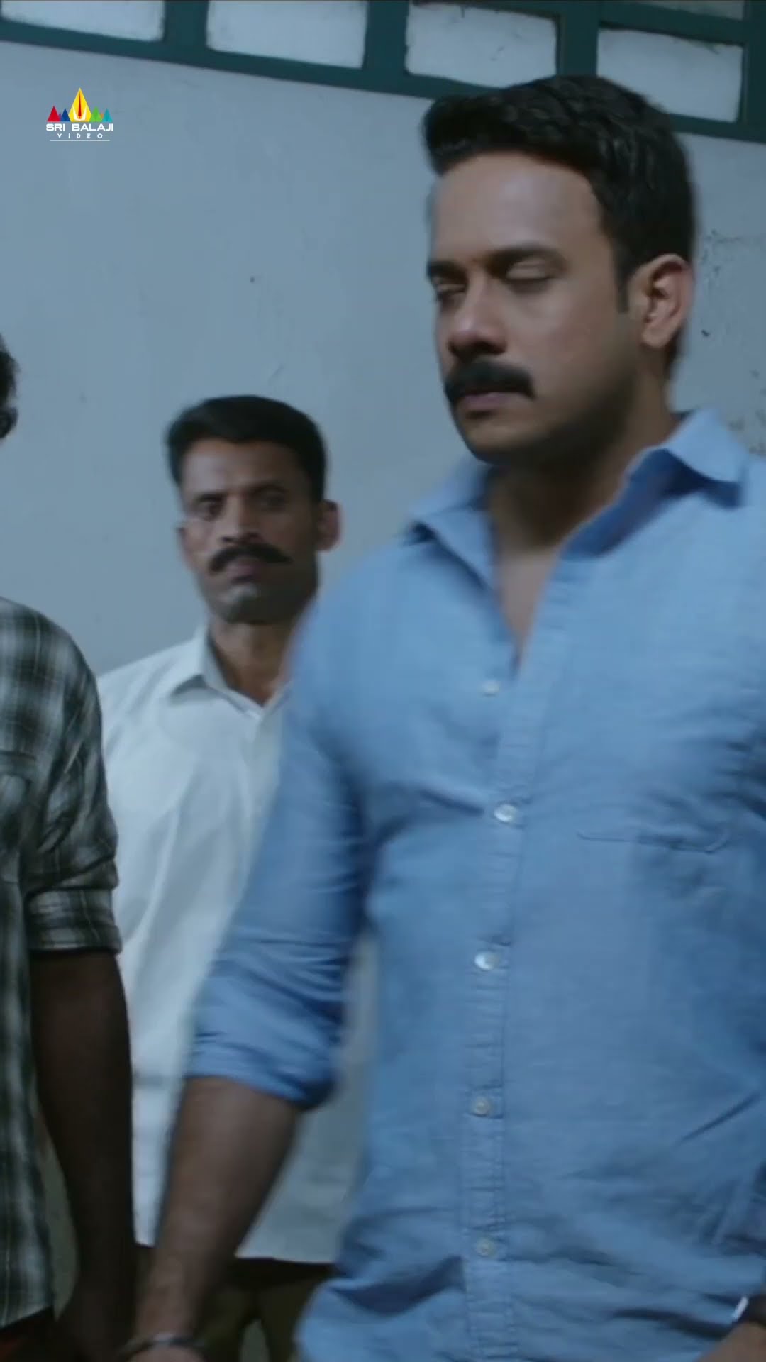Suspected Lady Escapes from Police | #inspectorbharath | #shorts | #ytshorts | #youtubeshorts