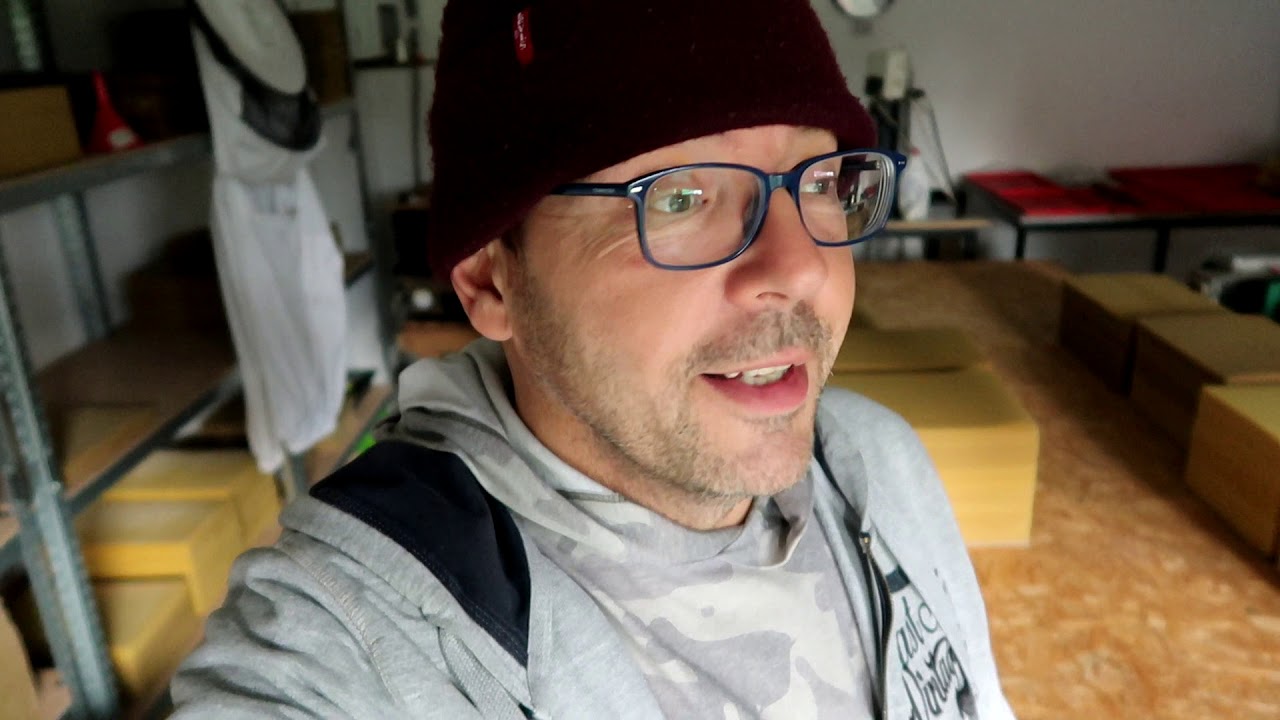 Czyszczenie i odkażanie wosku pszczelego