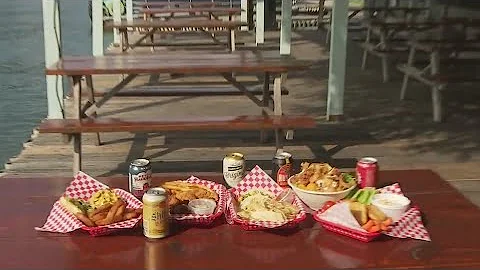 Hanging out at iconic Austin spot Ski Shores Cafe | FOX 7 Austin